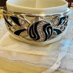 Silver and Black Enamel Bracelet with Interchangeable Ginger Snap